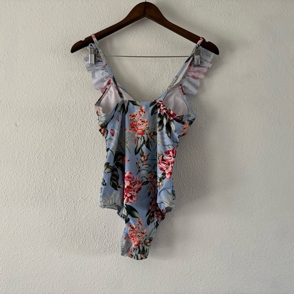Chicwish Ruffled Floral Shirring Swim One-Piece Large NEW Soft Girl Romantic - Picture 13 of 15